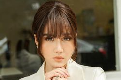 Huyền Lizzie (Thương Ngày Nắng Về) chia sẻ về cái Tết 'một mình' của hai mẹ con