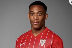 Martial rời MU gia nhập Sevilla