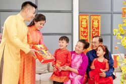 Tết xưa - tết nay (kỳ 1): Từ lễ nghĩa gia phong tới chợ Tết