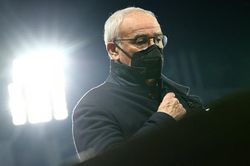 HLV Claudio Ranieri bị Watford sa thải