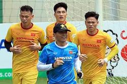 ĐT Việt Nam: Cuộc chiến trong khung gỗ