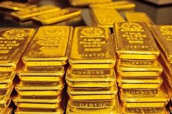 Giá vàng thăng hoa bất chấp việc USD tăng giá