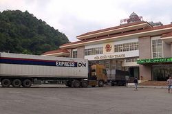 Từ sáng nay, cửa khẩu Tân Thanh thông quan trở lại