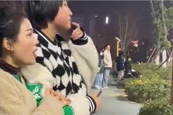 Màn kén rể cực gắt: Bắt con gái đứng bên sân bóng rổ, người mẹ lớn tiếng hỏi 1 câu mà cô nàng 'chạy mất dép'