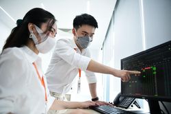 Chứng khoán tiếp đà tăng điểm
