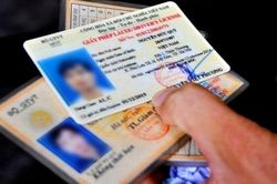 Lại bàn việc chuyển quyền cấp GPLX từ Bộ Giao thông sang Bộ Công an