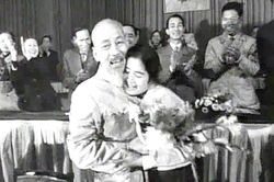 Nhớ mãi lần đầu tiên được gặp Bác ở Đại hội Văn nghệ toàn quốc