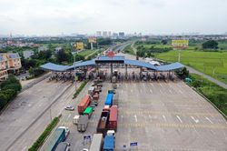 Lý giải xe dán thẻ thu phí tự động không dừng không được nhận diện khi qua trạm thu phí