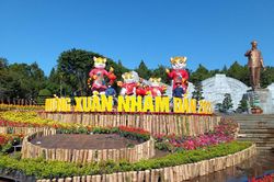 Linh vật hổ chào đón năm mới