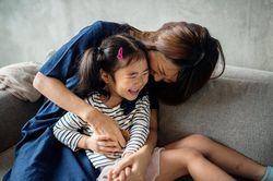 Thói quen giúp cha mẹ tăng kết nối với con cái