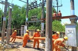 Kinh tế Công nghiệp - TTCN Bảo dưỡng nguồn lưới điện phục vụ Tết Nhâm Dần