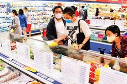Từ ngày 1.2, giảm thuế VAT xuống 8%