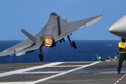 Mỹ không tin Trung Quốc 'không hứng thú' với xác F-35C dưới Biển Đông