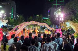 TP Hồ Chí Minh khai mạc đường hoa Nguyễn Huệ Xuân Nhâm Dần 2022