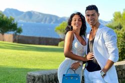 Ronaldo hé lộ thời điểm sẽ tiến hành hôn lễ với Georgina