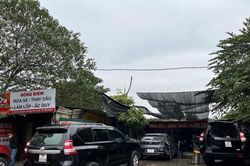 Giá rửa xe tăng phi mã những ngày cận Tết