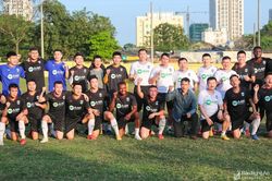 Văn Quyến và các cầu thủ SLNA gửi lời chúc mừng năm mới đến người hâm mộ