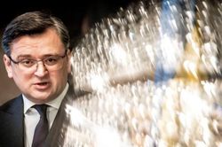 Kiev kêu gọi Nga rút quân khỏi biên giới Ukraine