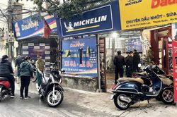 Dịch vụ rửa xe 'hốt bạc' ngày cận Tết