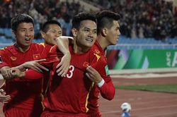 Việt Nam thắng Trung Quốc, CĐV hoan hỉ: 'Chiến thắng vừa có Tài, vừa có Đức'