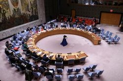Mỹ, Anh đe dọa trừng phạt các nhà tài phiệt Moscow nếu Nga tấn công Ukraine