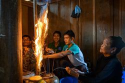 Người Khơ Mú ăn Tết như thế nào?
