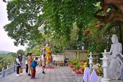 Lễ chùa đầu năm
