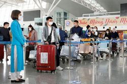 Sân bay Nội Bài đón hơn 34.000 khách trong ngày mùng 3 Tết Nhâm Dần