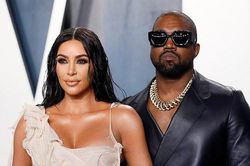 Kanye West và Kim Kardashian chỉ trích lẫn nhau