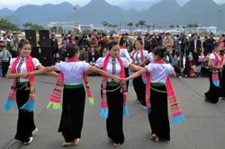 Bí ẩn như vòng xòe Thái