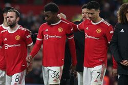 MU phải trả giá vì mất kiểm soát cầu thủ trong trận thua tại FA Cup