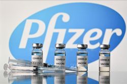 Mỹ cân nhắc tăng thời gian chờ giữa hai mũi vaccine phòng COVID-19