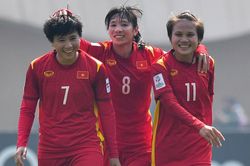 Người hùng Tuyết Dung: Vé dự World Cup là quà của tuyển Việt Nam mang về cho người hâm mộ