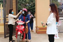 Đi học trở lại sau kỳ nghỉ Tết Nguyên đán Nhâm Dần