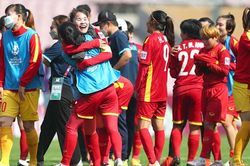 Nữ Việt Nam đi World Cup: Đừng quên tính chuyện tương lai