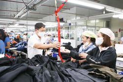 Sản xuất công nghiệp tiếp tục đà phục hồi và phát triển