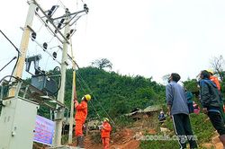 Điện sáng về bản Sa Lai