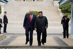 Nghi án Mỹ 'tịch thu' thư ông Kim gửi cựu Tổng thống Trump