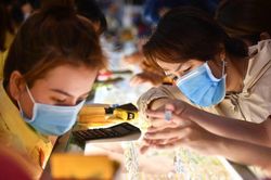 Vì sao ngày vía Thần Tài phải mua vàng