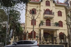 Vụ biệt thự tai tiếng: 2 lớp hàng rào bị phá bỏ toàn bộ, đã có người ở