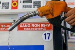 Vì sao hàng loạt cây xăng tại miền Tây 'cửa đóng then cài'?