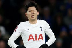Tottenham thua ngược Southampton trong 4 phút
