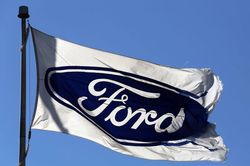 Ford, Toyota dừng sản xuất do biểu tình Đoàn xe Tự do