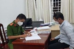 Bắt giữ cha dượng nhiều lần xâm hại tình dục đối với con riêng của vợ