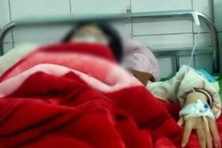 Nữ sinh lớp 8 bị bố bạn chặn đánh phải nhập viện