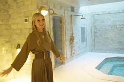 Khám phá dinh thự của Gwyneth Paltrow, có spa lộng lẫy như của vua chúa