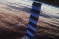 Hàng chục vệ tinh Starlink của SpaceX bị đánh bay khỏi quỹ đạo