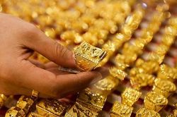Giá vàng hôm nay tăng mạnh, chênh lệch mua - bán vàng trong nước bị đẩy lên mức kỷ lục