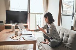 Làm việc nửa từ xa, nửa trực tiếp khiến nhiều người muốn bỏ việc
