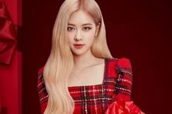 Rosé Blackpink hát cover tặng fan nhân ngày sinh nhật